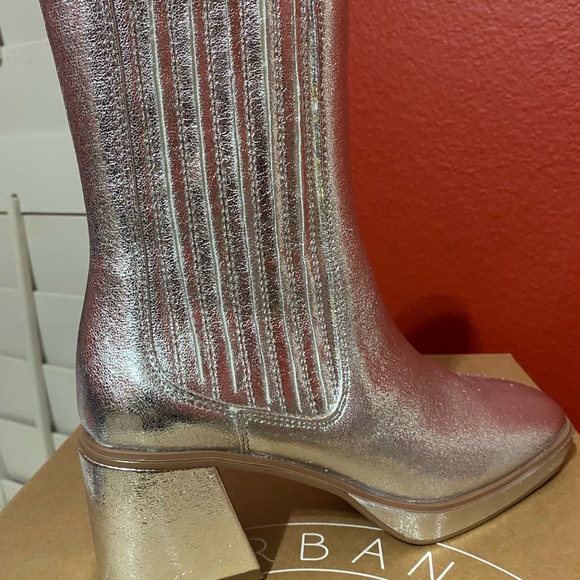 URBAN OUTFITTERS Silver Metallic AVA Square Toe Platform Chelsea Ankle Boots 7 - Picture 10 of 16
